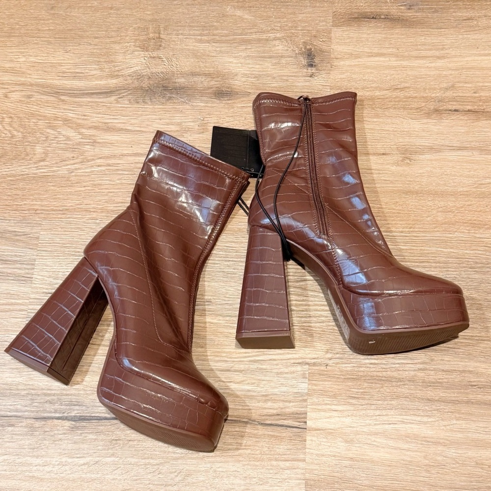 Forever 21 Brown Croc-Embossed Platform Heel Ankle Boots
